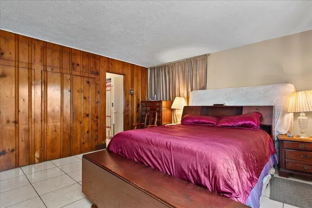 Residence photo 2