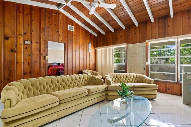 Residence photo 5