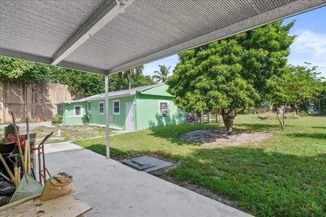 Residence photo 17