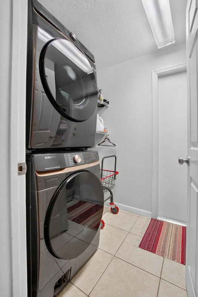 Residence photo 26