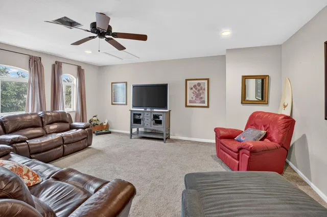 Residence photo 30