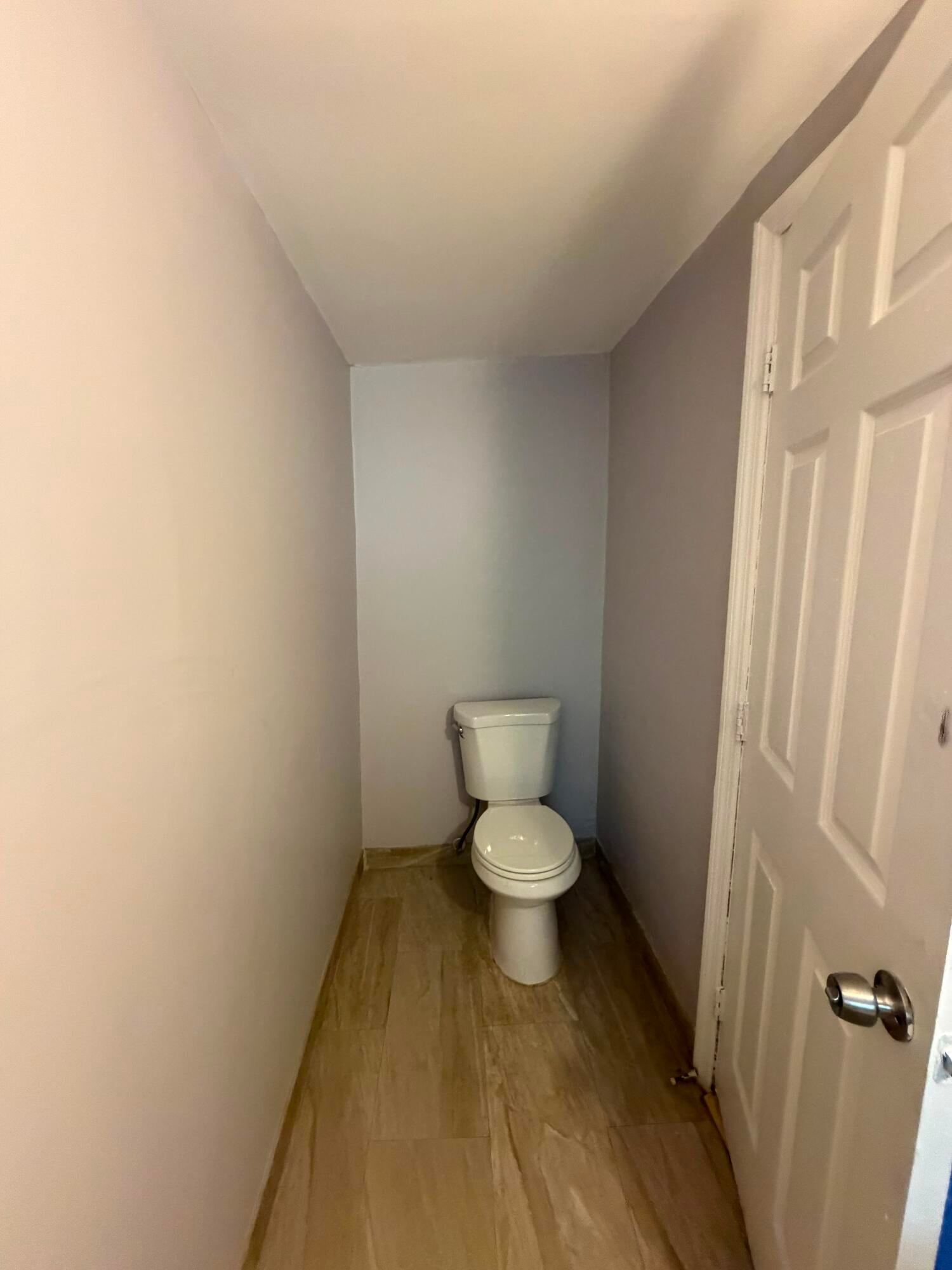 Unit B photo 2