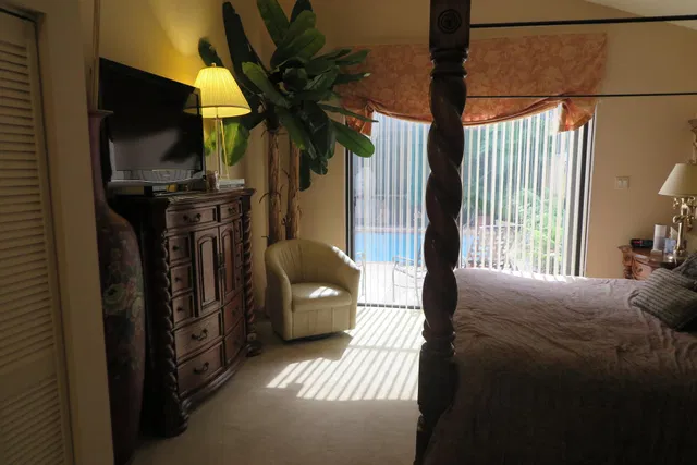 Residence photo 12