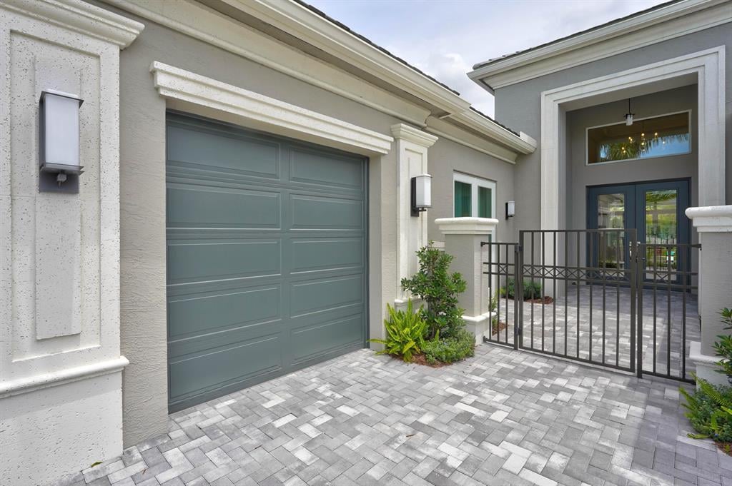 Residence photo 2