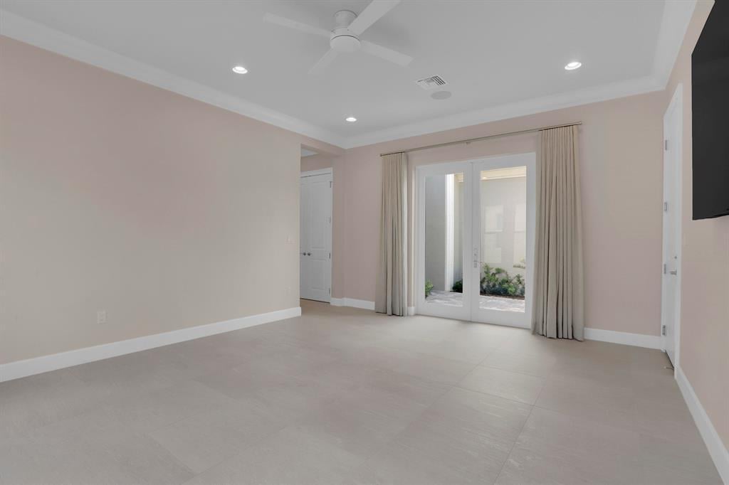 Residence photo 17