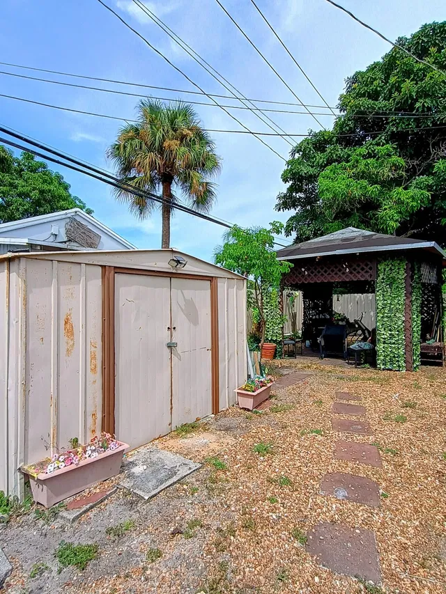 West Palm Beach Residence photo 3