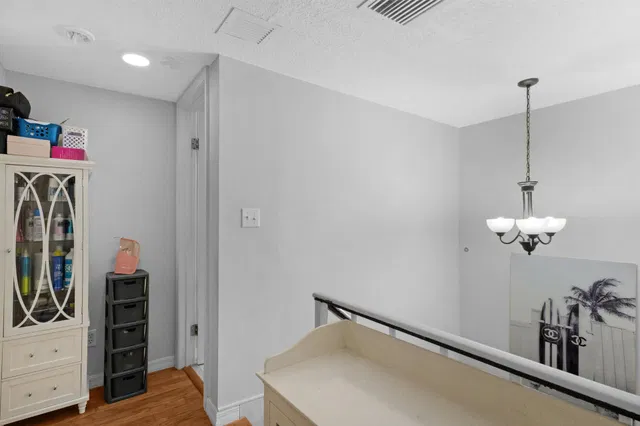 Residence photo 20