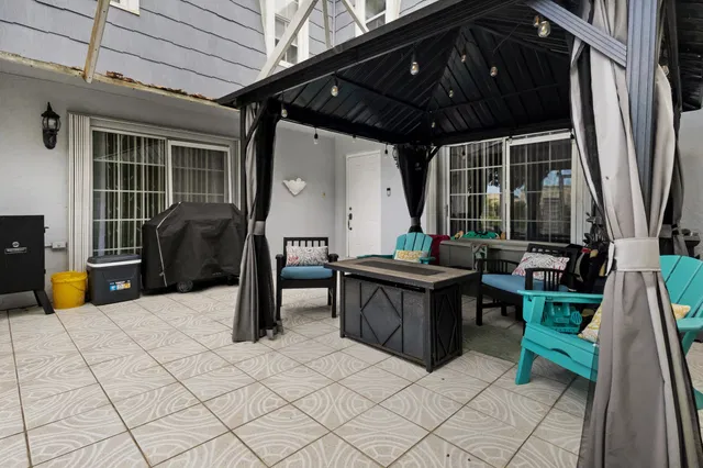 Residence photo 33