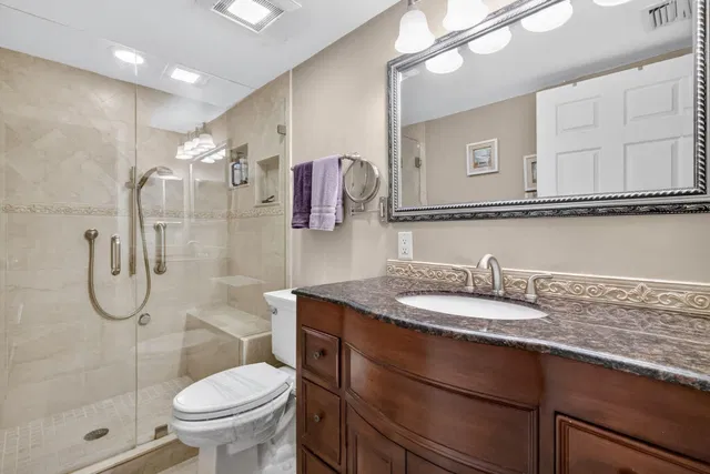 Unit H1 photo 20