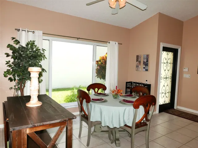 Residence photo 4