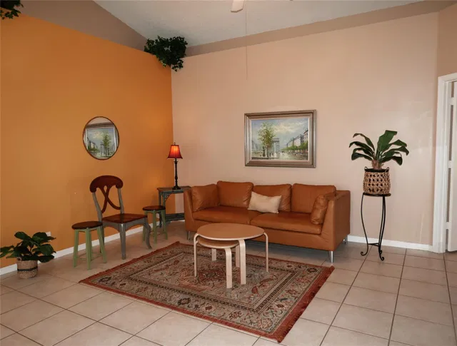 Residence photo 6