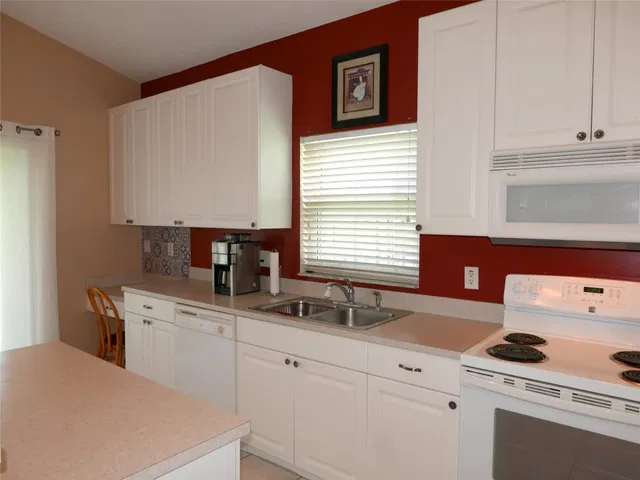 Residence photo 9