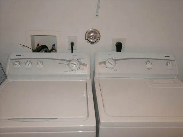 Residence photo 24