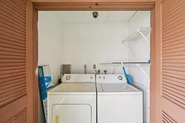 Unit 4682 photo 22