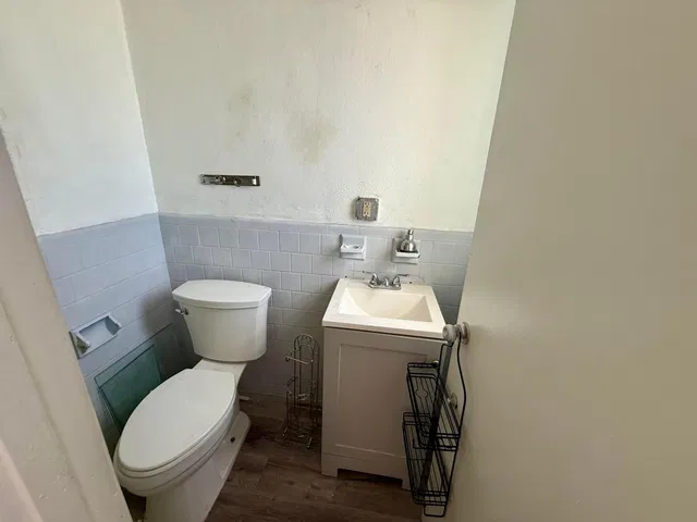 Unit 2 photo 5