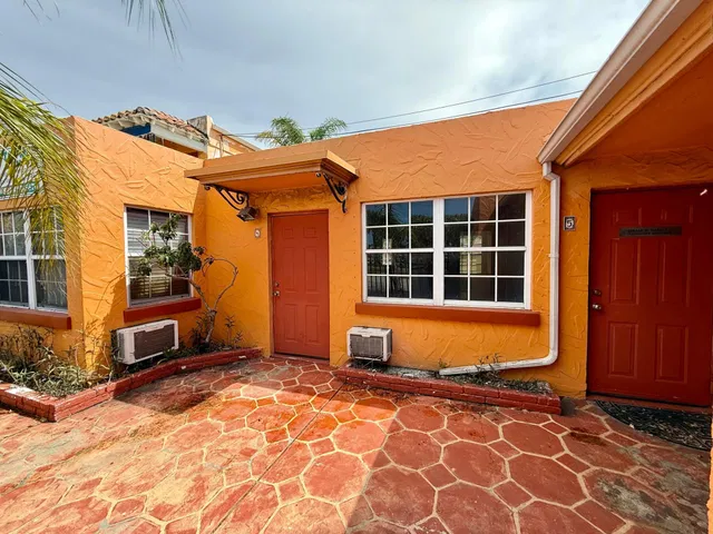 Residence photo 3