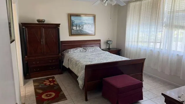 Unit 309 photo 11