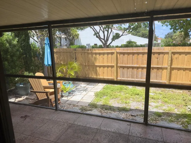 Residence photo 20