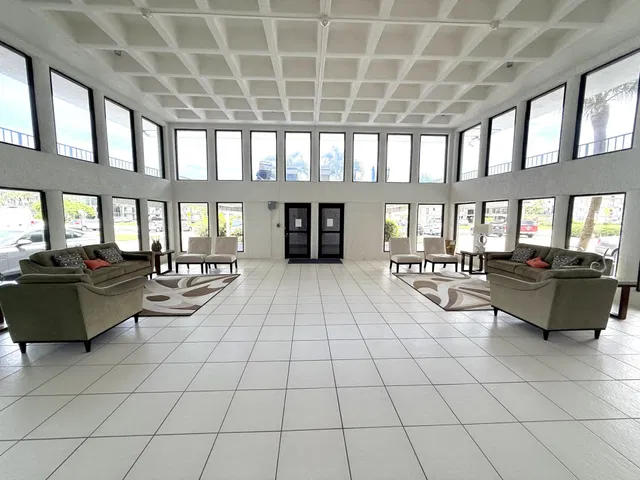 Unit 218 photo 12