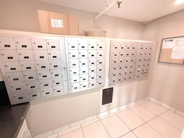Unit 218 photo 15