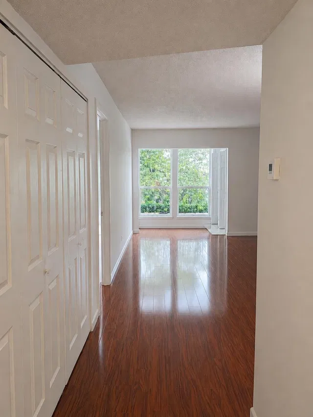 Unit 218 photo 17