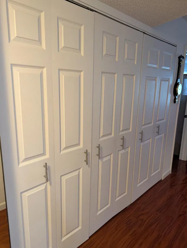 Unit 218 photo 18