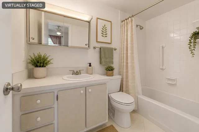  Unit 203M photo 25