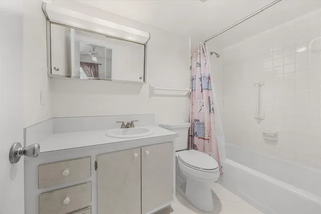  Unit 203M photo 26