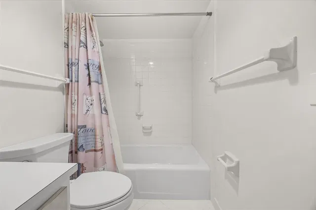  Unit 203M photo 27
