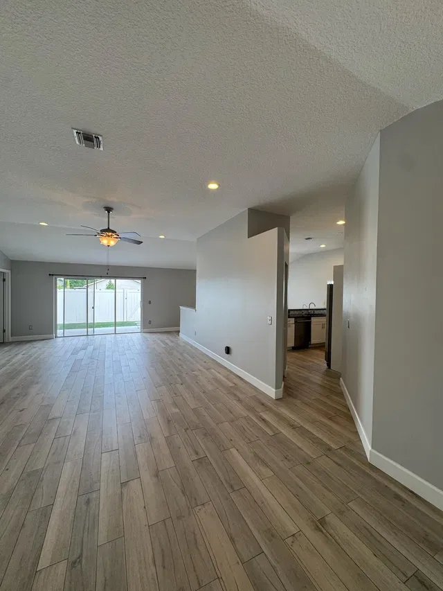 Residence photo 4