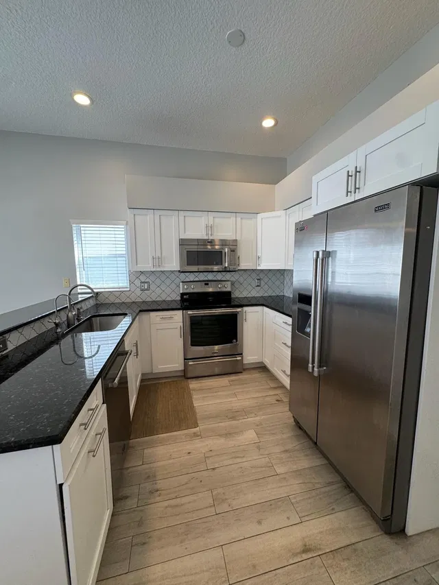 Residence photo 6