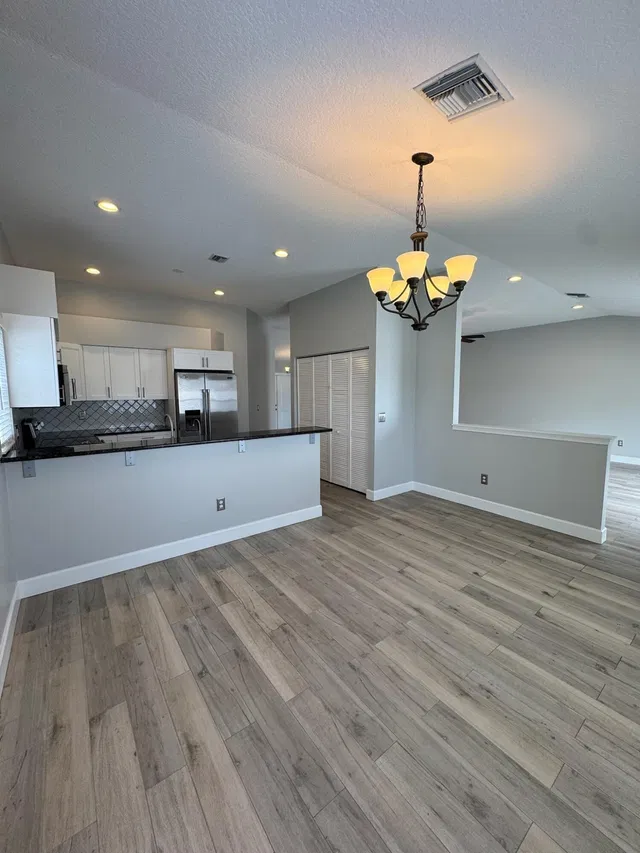 Residence photo 8