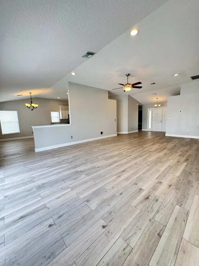 Residence photo 14
