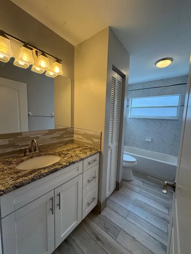 Residence photo 18