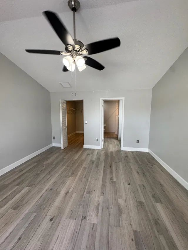 Residence photo 20
