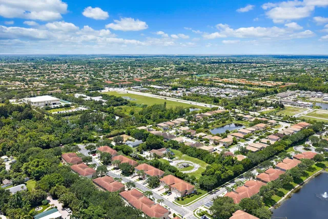 Residence photo 19