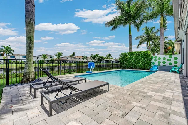 Boca Bridges Residence photo 26