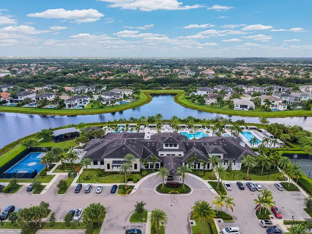 Boca Bridges Residence photo 40