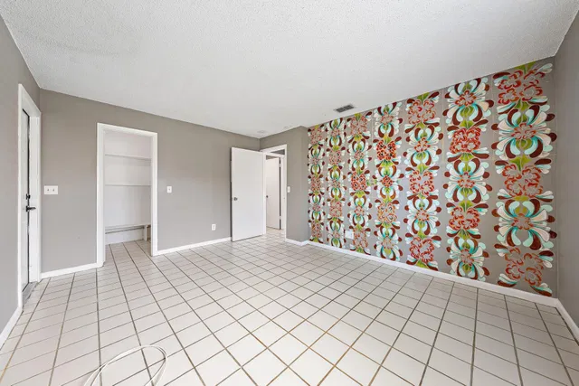  Residence photo 9