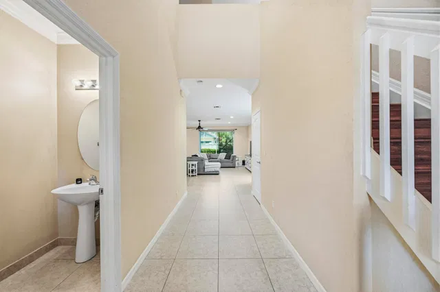 Residence photo 3