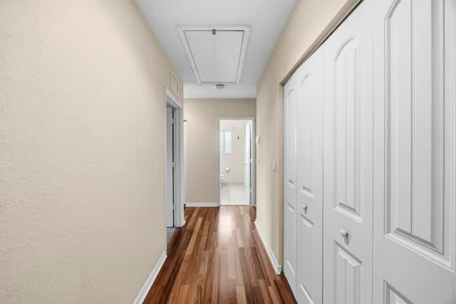 Residence photo 26