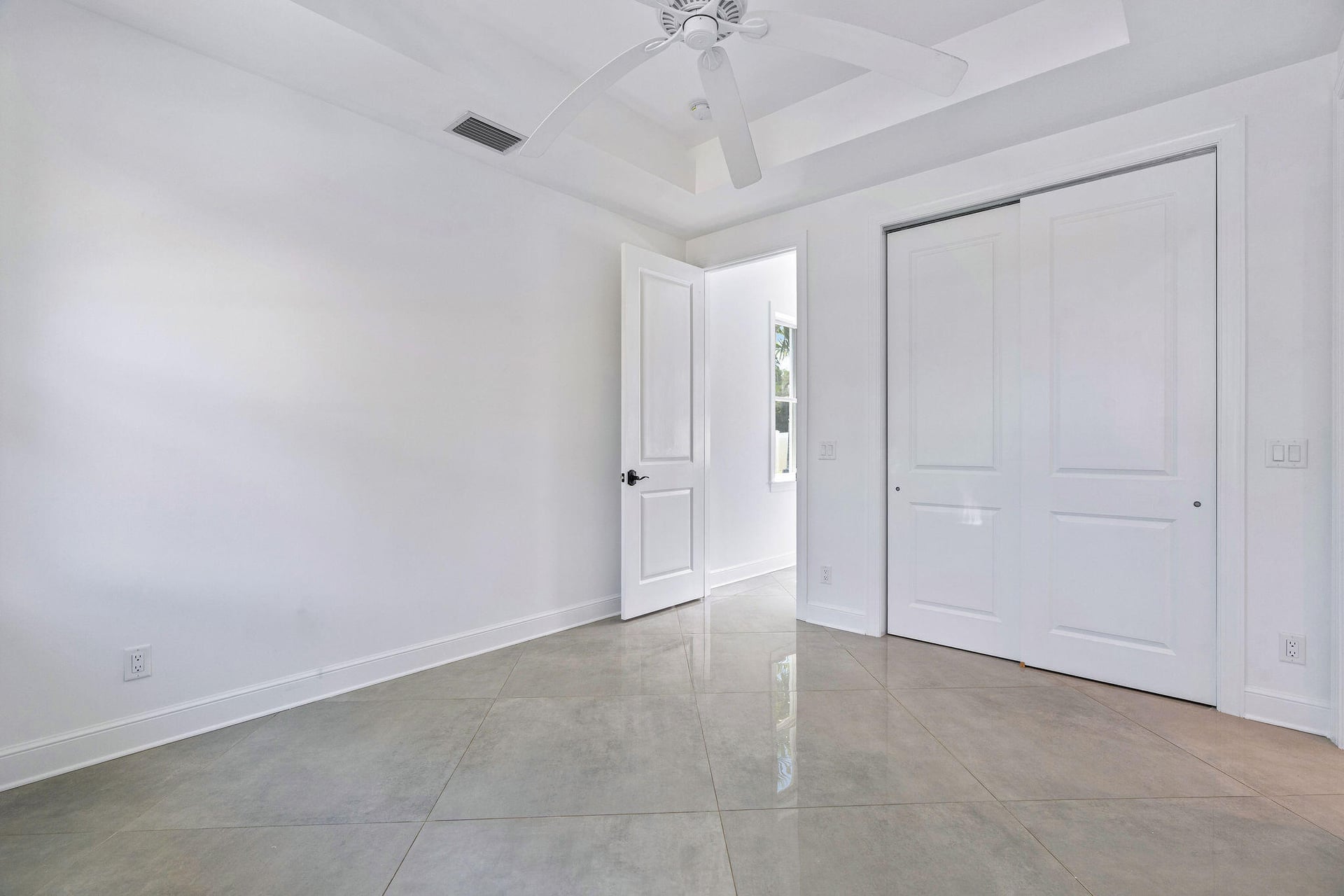 Residence photo 17