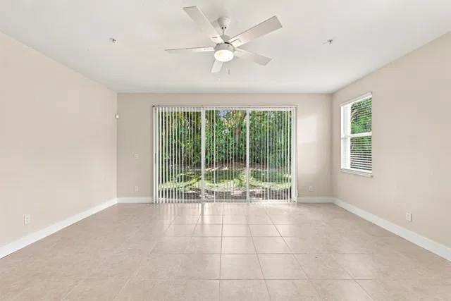 Residence photo 15