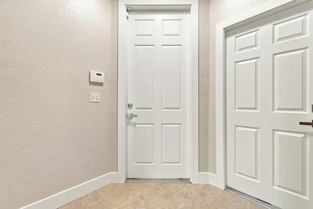 Residence photo 6