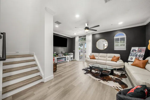 Residence photo 18
