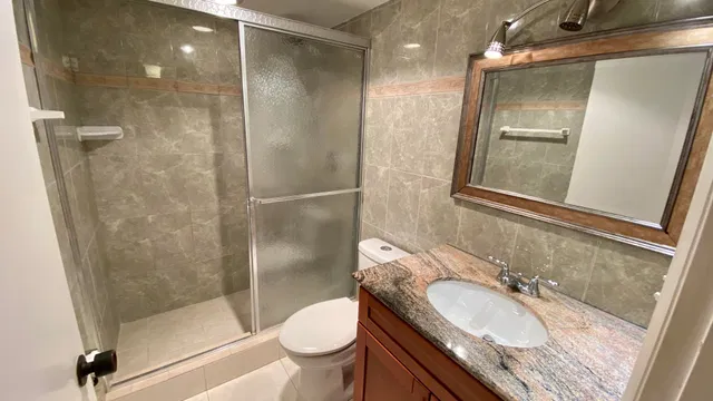 Unit 216 photo 18
