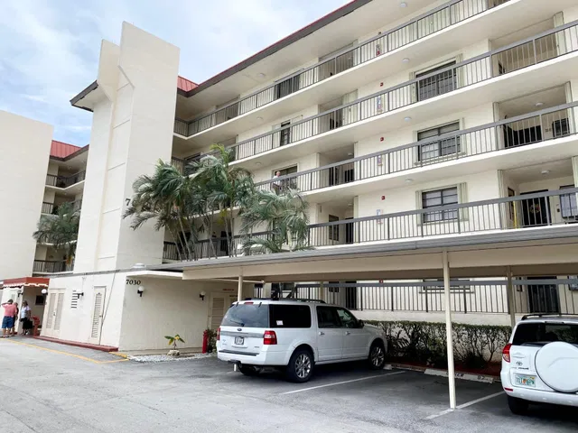 Unit 216 photo 25