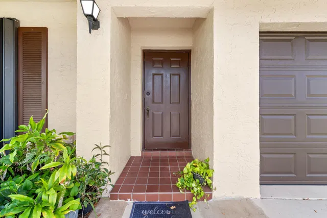 Residence photo 2