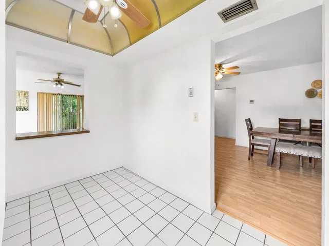 Residence photo 9