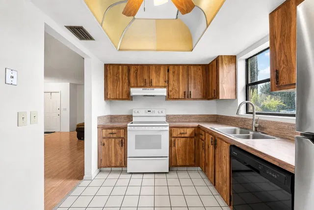 Residence photo 11